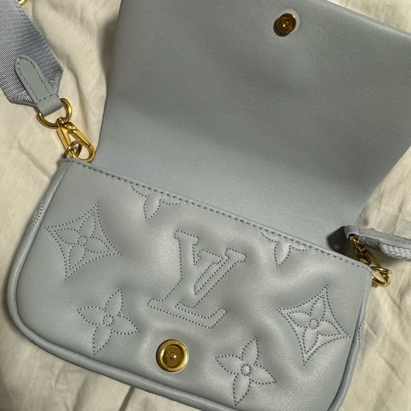 Louis Vuitton - Wallet On Strap Bubblegram - Picture 5 of 13